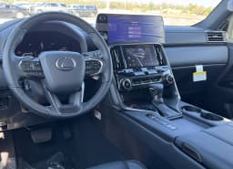 Lexus LX LX 600 Luxury 4WD 2026 — side view
