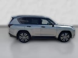 Lexus LX LX 600 Luxury 4WD 2026 — side view
