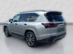 Lexus LX LX 600 Luxury 4WD 2026 — side view