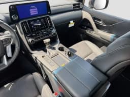 Lexus LX LX 600 Luxury 4WD 2026 — side view