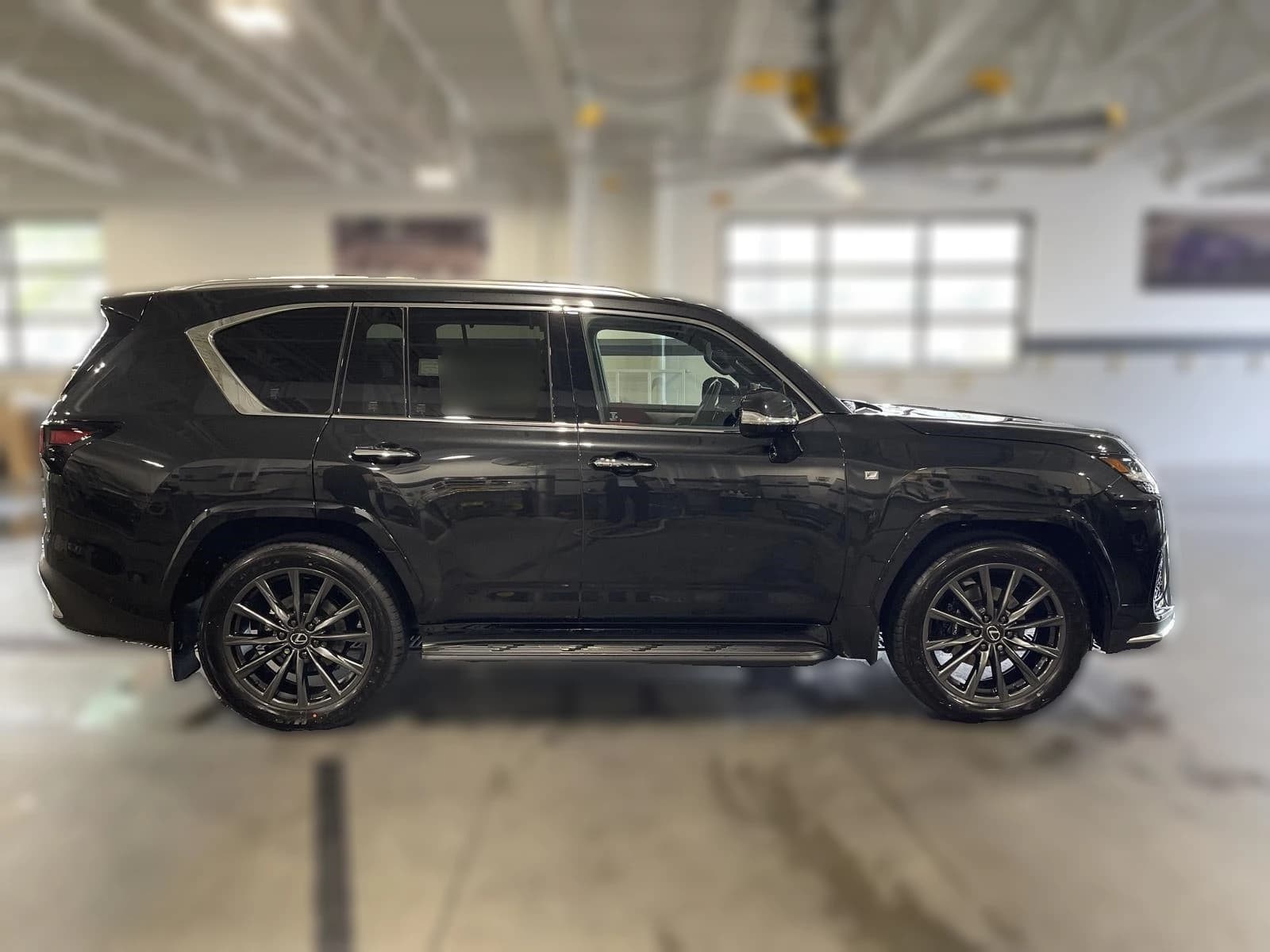 Lexus LX LX 600 F SPORT Handling 4WD 2026 — side view