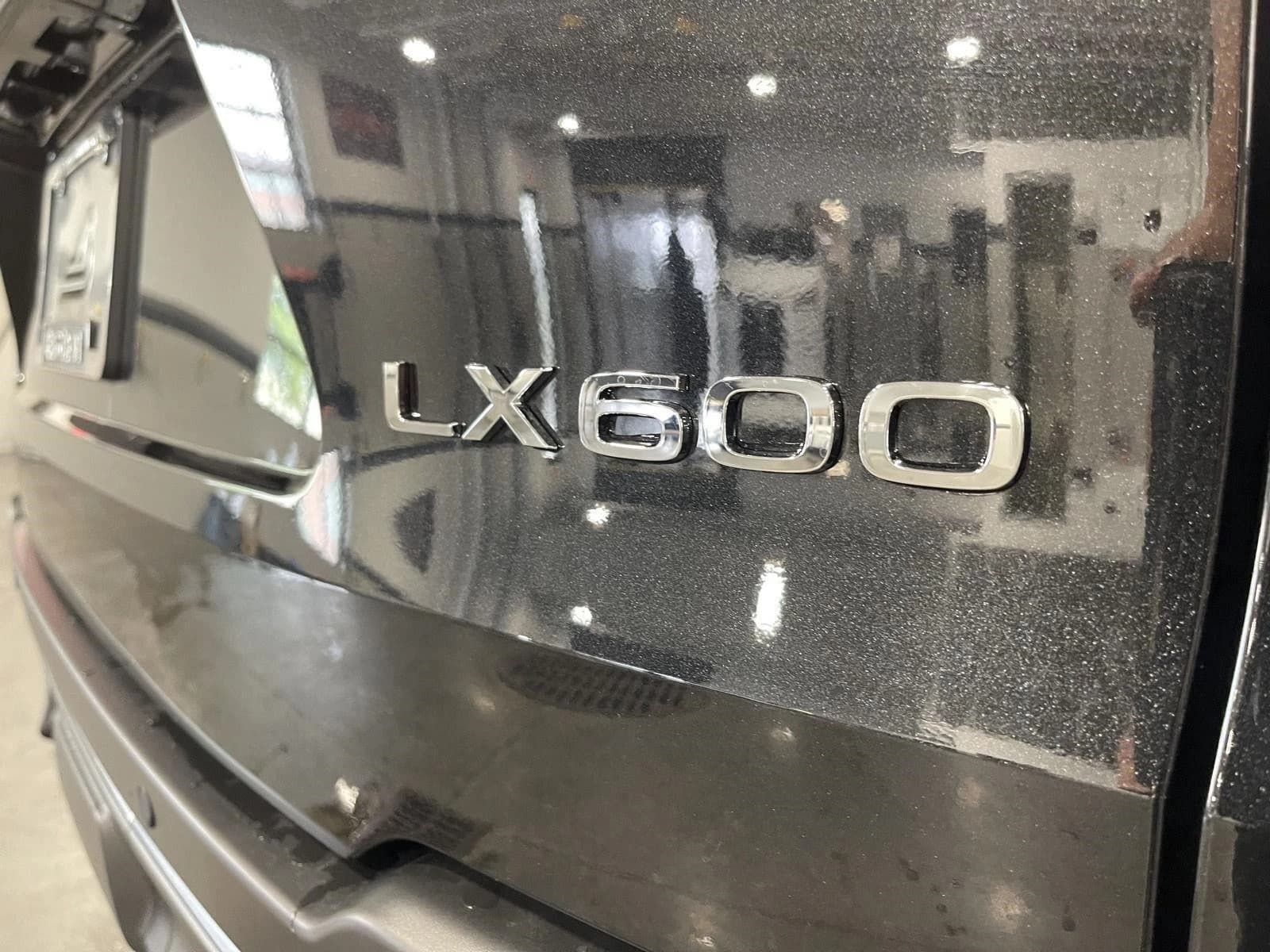 Lexus LX LX 600 F SPORT Handling 4WD 2026 — side view