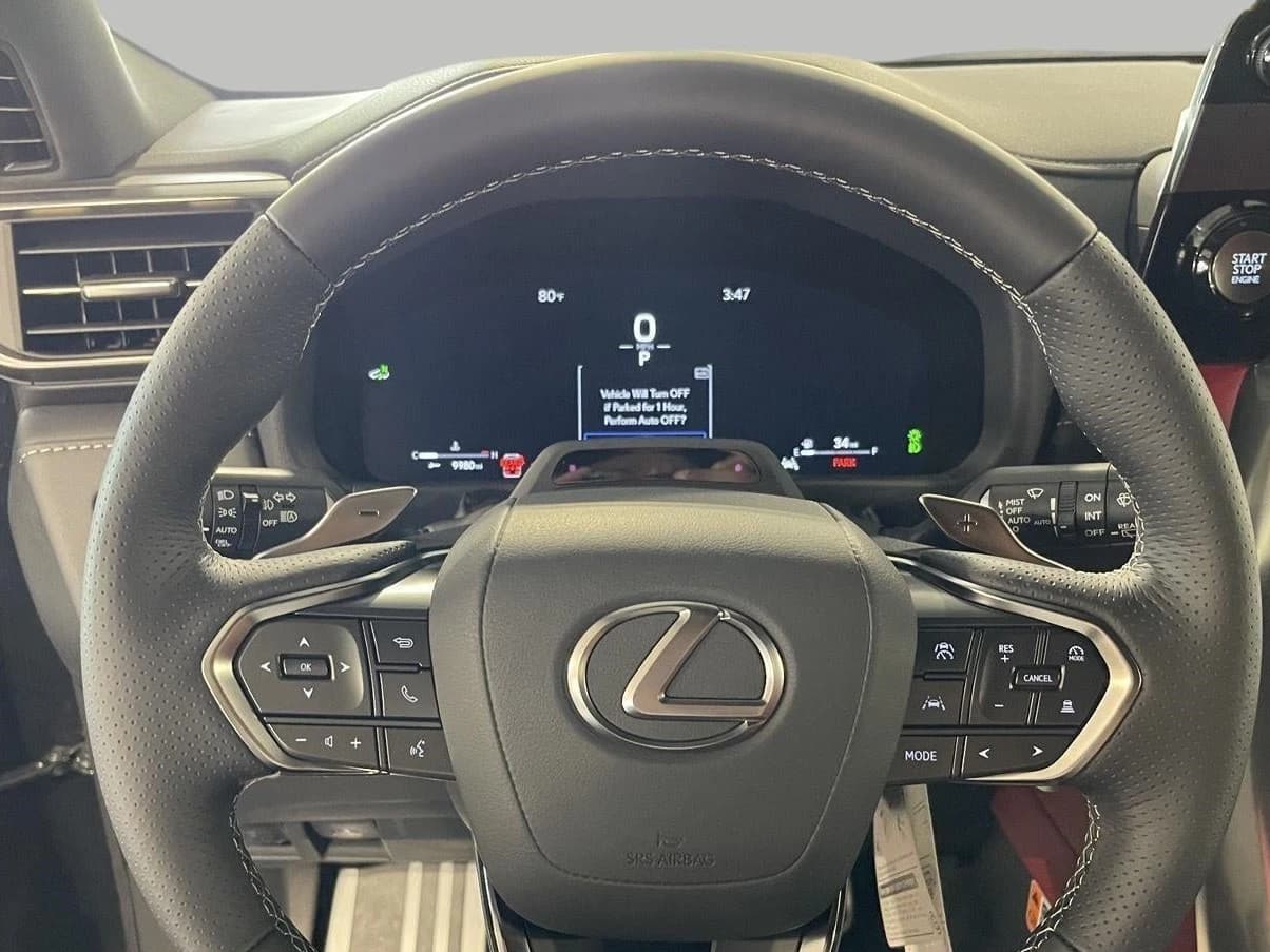Lexus LX LX 600 F SPORT Handling 4WD 2026 — side view