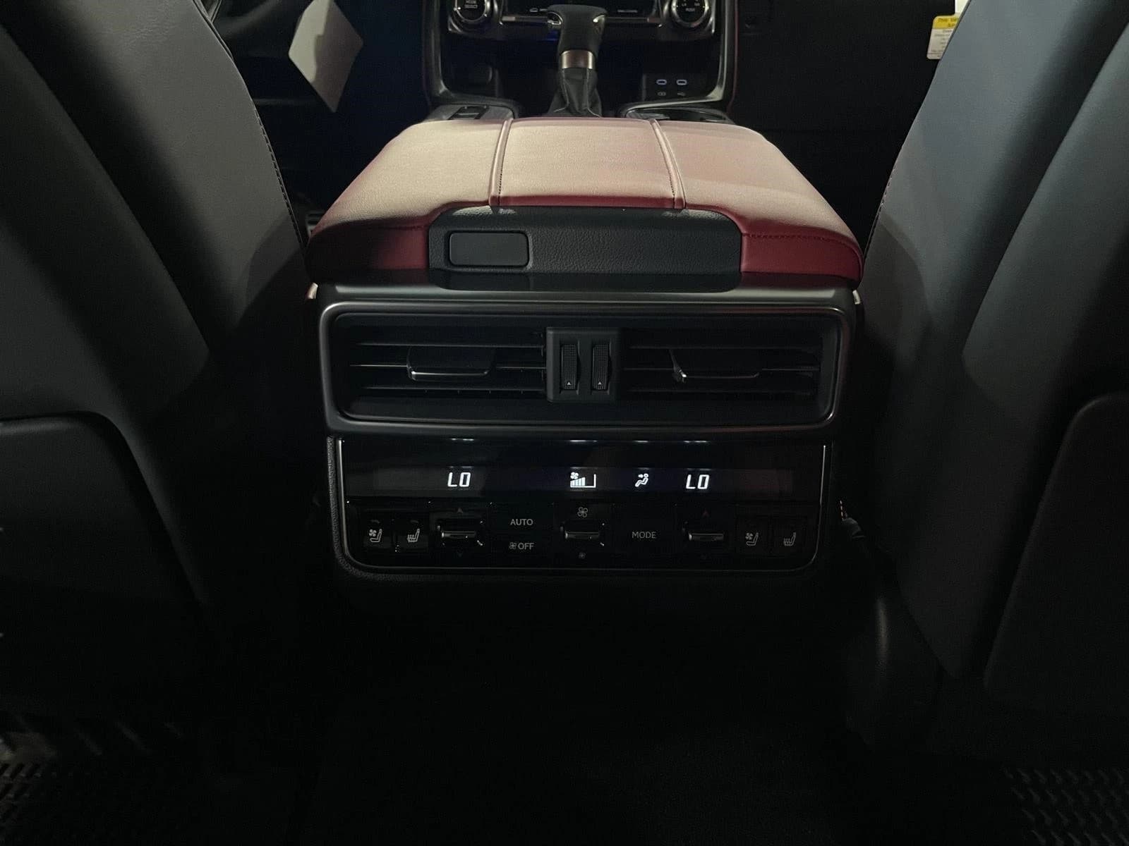 Lexus LX LX 600 F SPORT Handling 4WD 2026 — side view