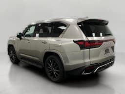 Lexus LX LX 600 F SPORT Handling 4WD 2026 — side view