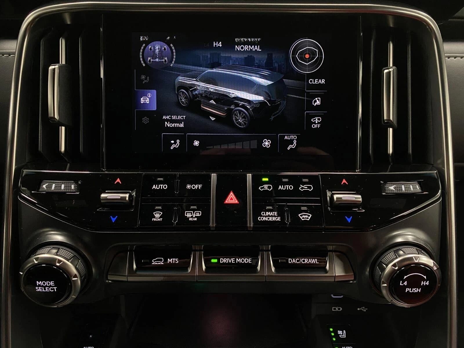 Lexus LX LX 600 F SPORT Handling 4WD 2026 — side view