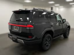 Lexus GX GX 550 Overtrail+ 4WD 2026 — side view