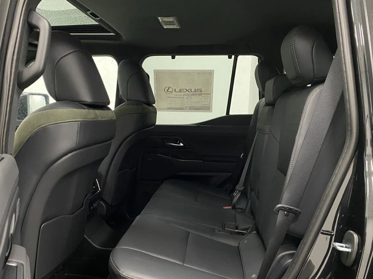 Lexus GX GX 550 Overtrail+ 4WD 2026 — side view