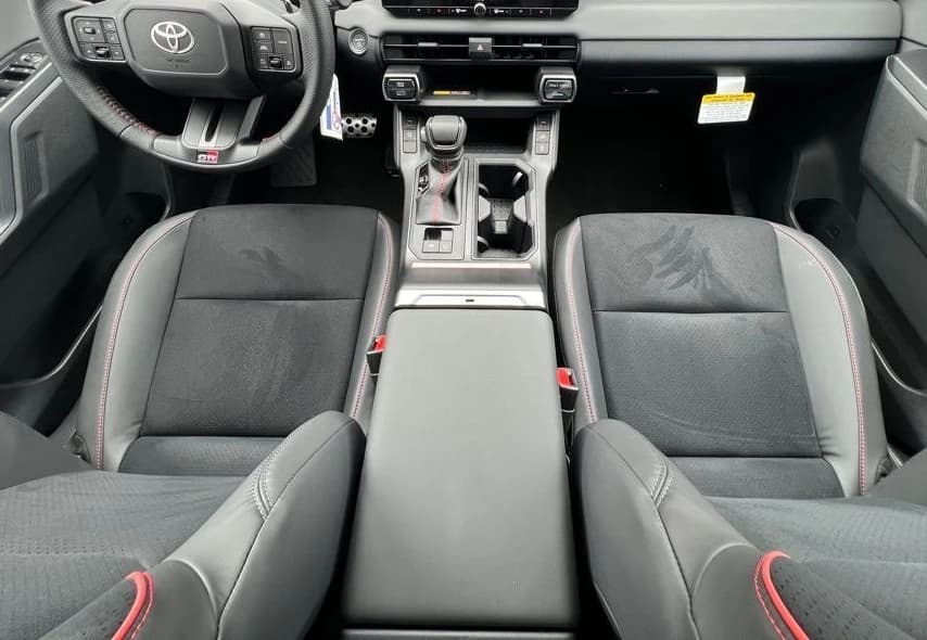 Toyota RAV4 Plug-In Hybrid GR Sport (Natl) 2026 — side view