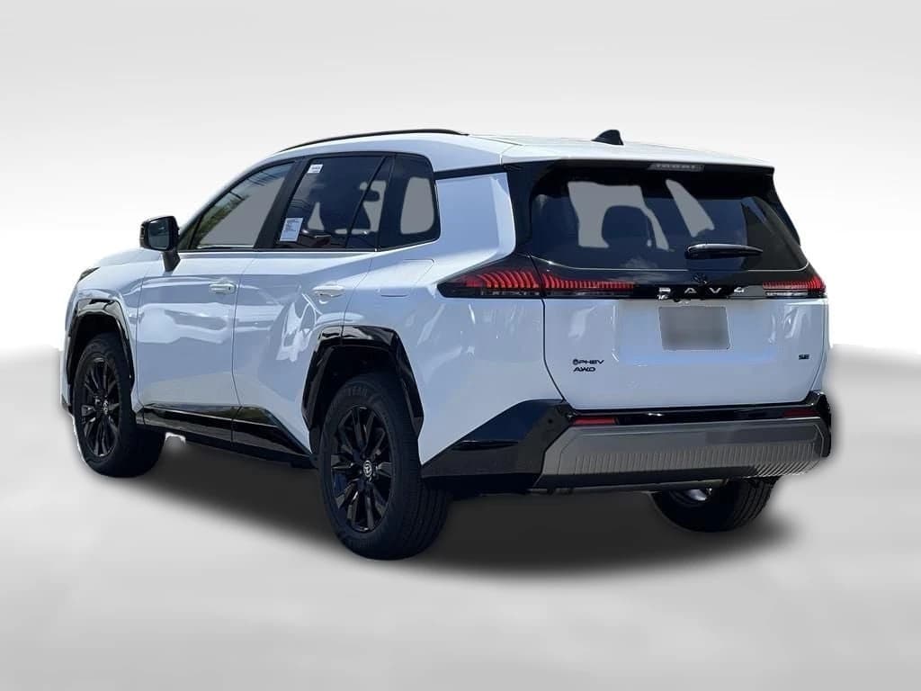 Toyota RAV4 Plug-In Hybrid SE (Natl) 2026 — side view