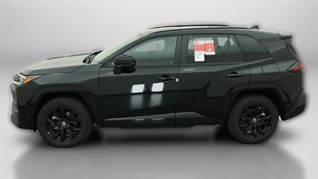 Toyota RAV4 Plug-In Hybrid SE (Natl) 2026 — side view