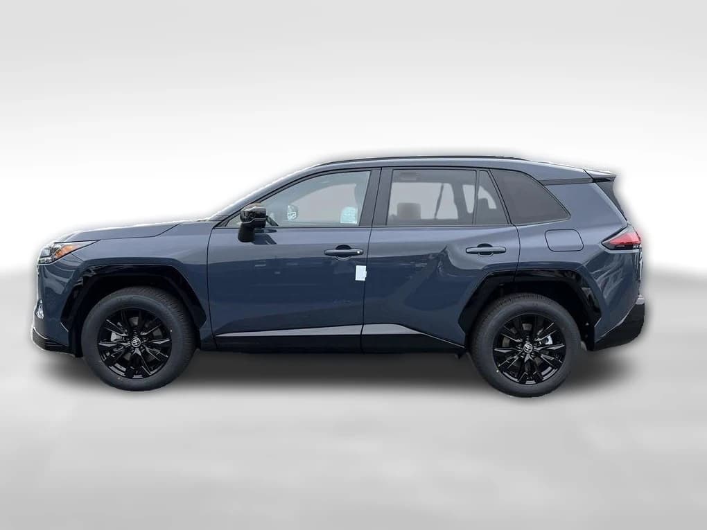 Toyota RAV4 Plug-In Hybrid SE (Natl) 2026 — side view
