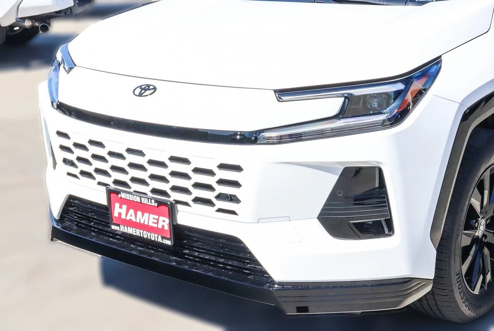 Toyota RAV4 Plug-In Hybrid SE (Natl) 2026 — side view