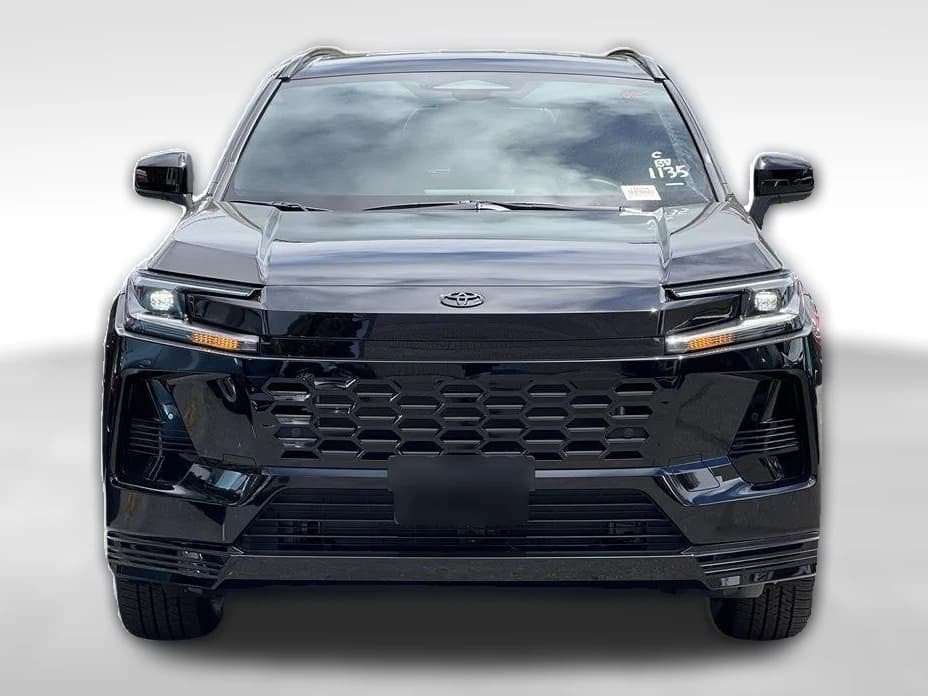 Toyota RAV4 Plug-In Hybrid SE (Natl) 2026 — side view
