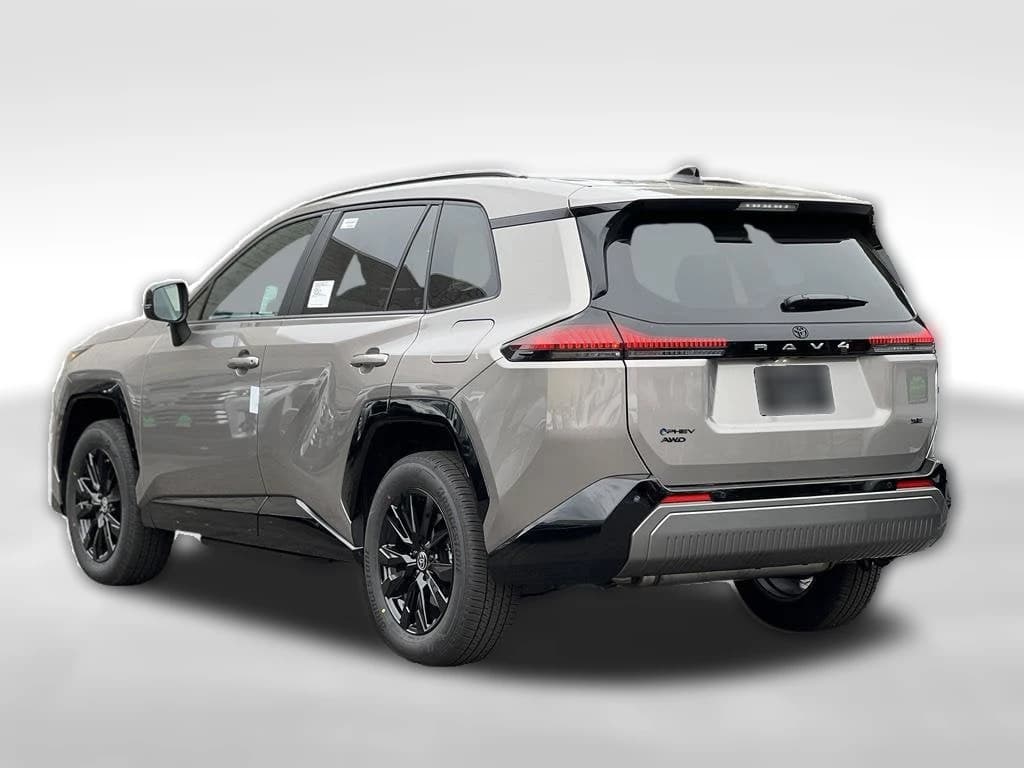Toyota RAV4 Plug-In Hybrid SE (Natl) 2026 — side view