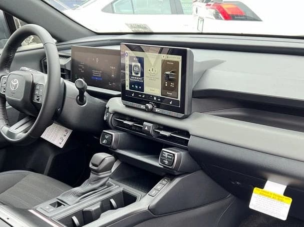 Toyota RAV4 Plug-In Hybrid SE (Natl) 2026 — side view