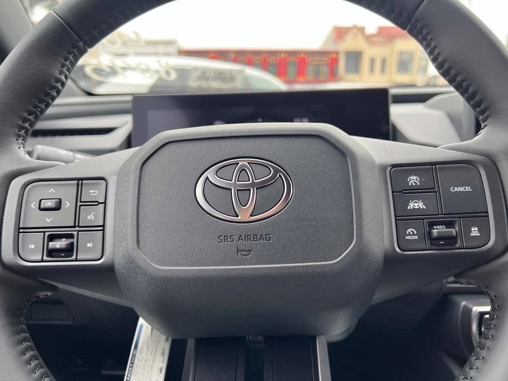 Toyota RAV4 Plug-In Hybrid SE (Natl) 2026 — side view