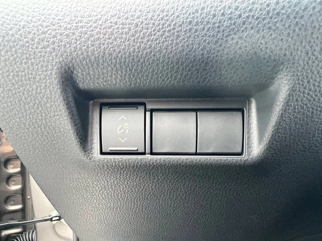 Toyota RAV4 Plug-In Hybrid SE (Natl) 2026 — side view