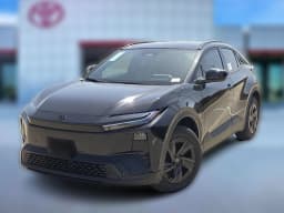 Toyota C-HR SE AWD (Natl) 2026 — side view