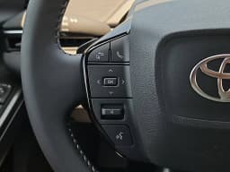 Toyota C-HR SE AWD (Natl) 2026 — side view