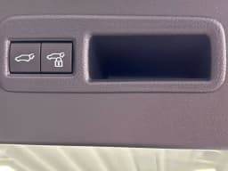 Toyota C-HR SE AWD (Natl) 2026 — side view