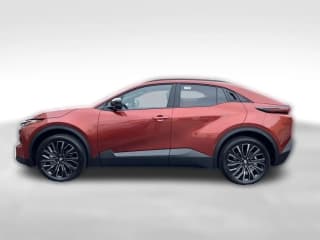 Toyota C-HR XSE AWD (Natl)