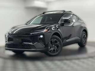 Toyota C-HR SE AWD (Natl)
