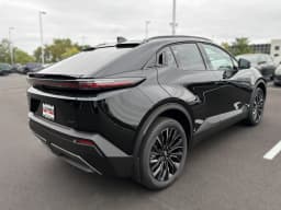 Toyota C-HR XSE AWD (Natl) 2026 — side view