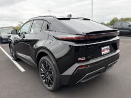 Toyota C-HR XSE AWD (Natl) 2026 — side view