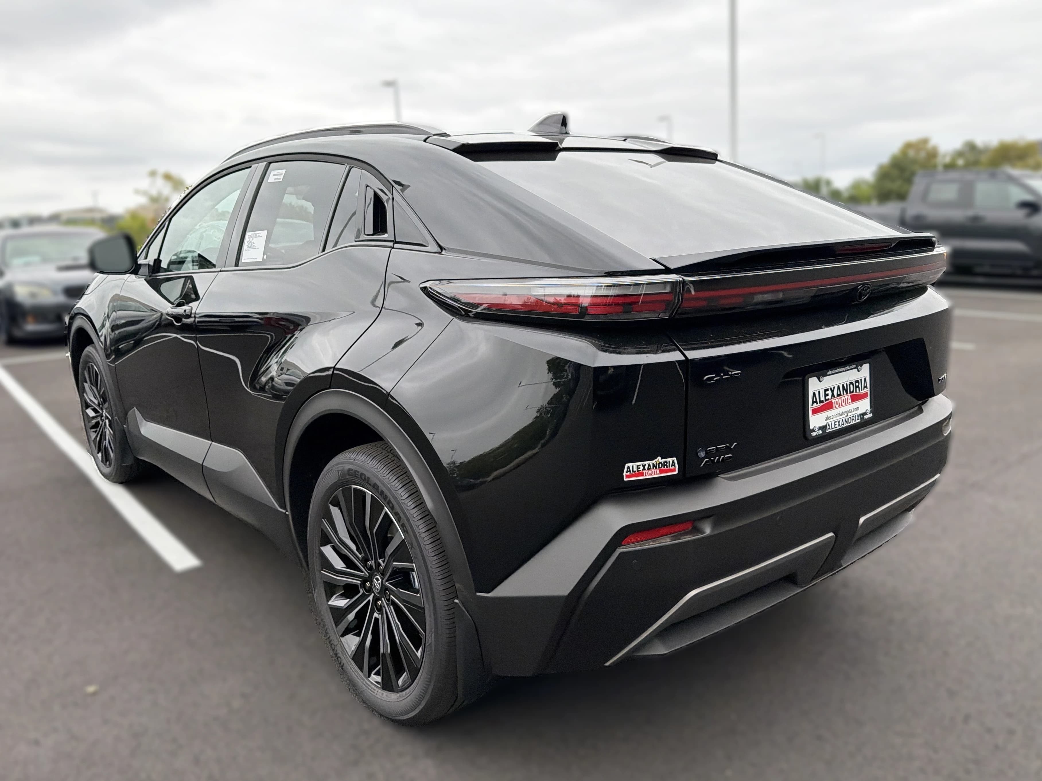 Toyota C-HR XSE AWD (Natl) 2026 — side view