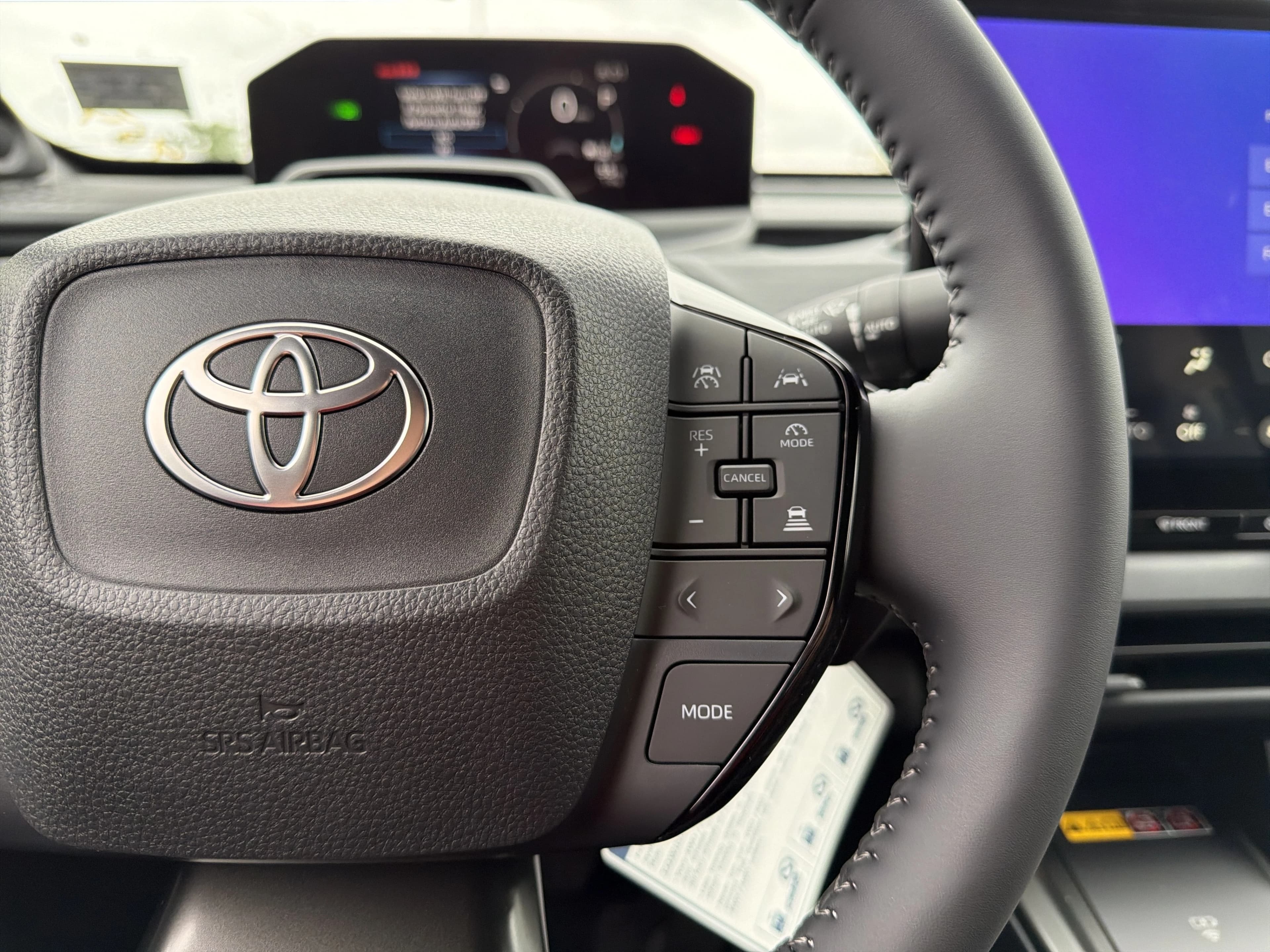 Toyota C-HR XSE AWD (Natl) 2026 — side view