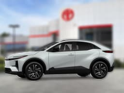 Toyota C-HR SE AWD (Natl) 2026 — side view