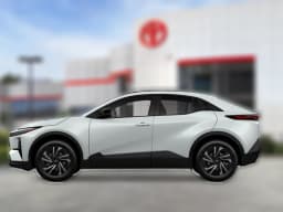 Toyota C-HR SE AWD (Natl) 2026 — side view
