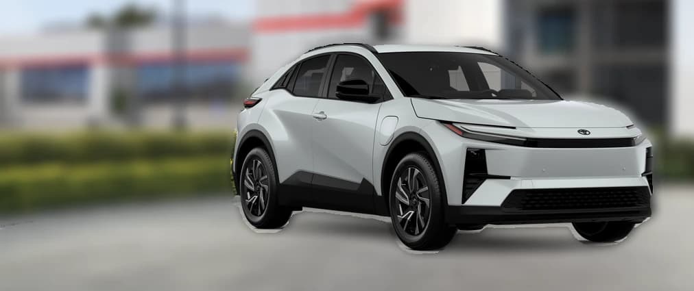 Toyota C-HR SE AWD (Natl) 2026 — side view