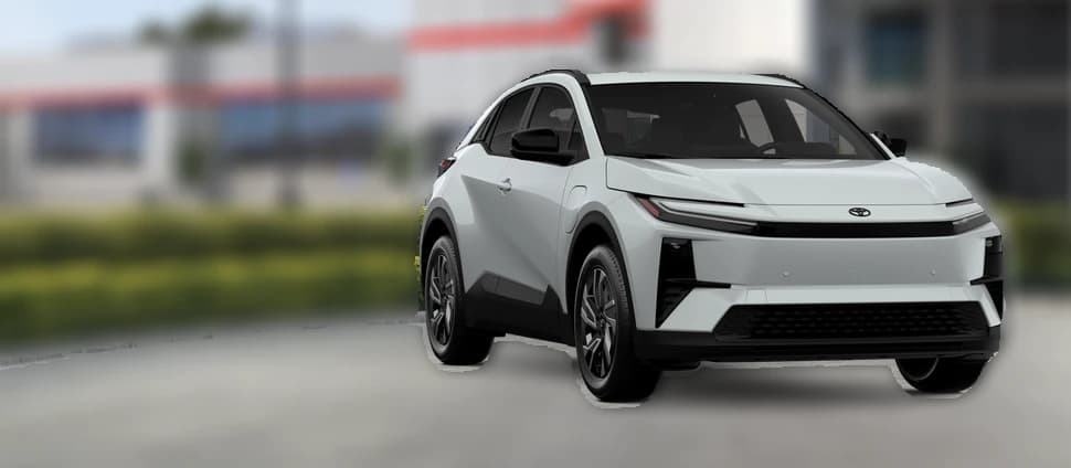 Toyota C-HR SE AWD (Natl) 2026 — side view