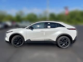 Toyota C-HR SE AWD (Natl)