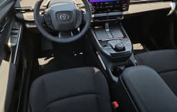 Toyota C-HR SE AWD (Natl) 2026 — side view