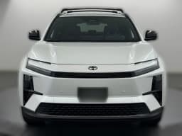 Toyota C-HR SE AWD (Natl) 2026 — side view