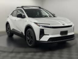 Toyota C-HR SE AWD (Natl) 2026 — side view