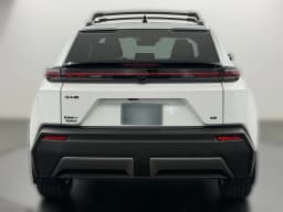 Toyota C-HR SE AWD (Natl) 2026 — side view