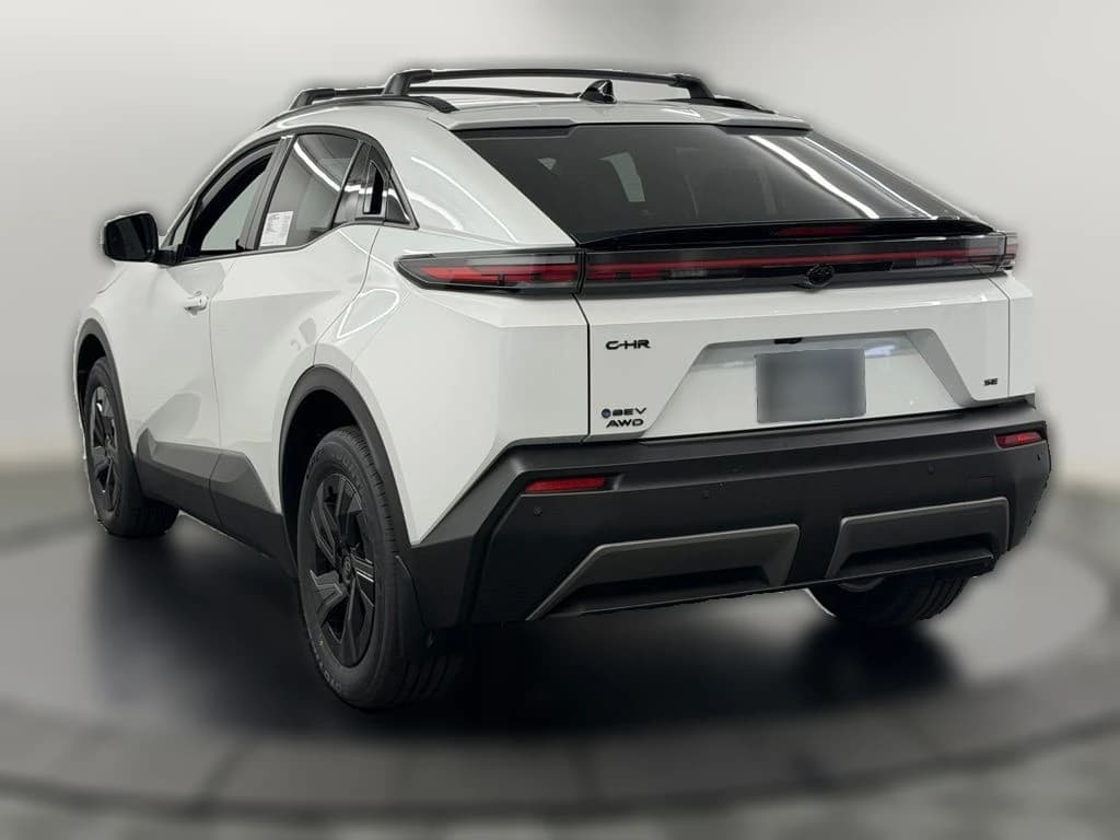 Toyota C-HR SE AWD (Natl) 2026 — side view