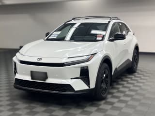 Toyota C-HR SE AWD (Natl)