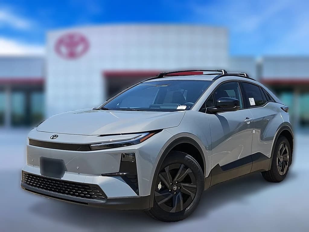 Toyota C-HR SE AWD (Natl) 2026 — side view