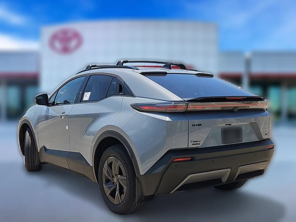 Toyota C-HR SE AWD (Natl) 2026 — side view