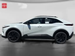 Toyota C-HR SE AWD (Natl) 2026 — side view
