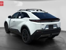 Toyota C-HR SE AWD (Natl) 2026 — side view