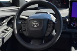 Toyota C-HR SE AWD (Natl) 2026 — side view