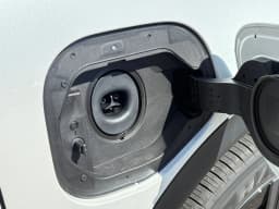 Toyota C-HR SE AWD (Natl) 2026 — side view
