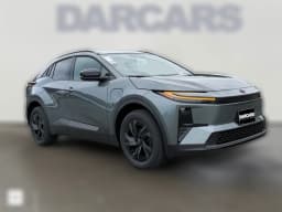 Toyota C-HR SE AWD (Natl) 2026 — side view