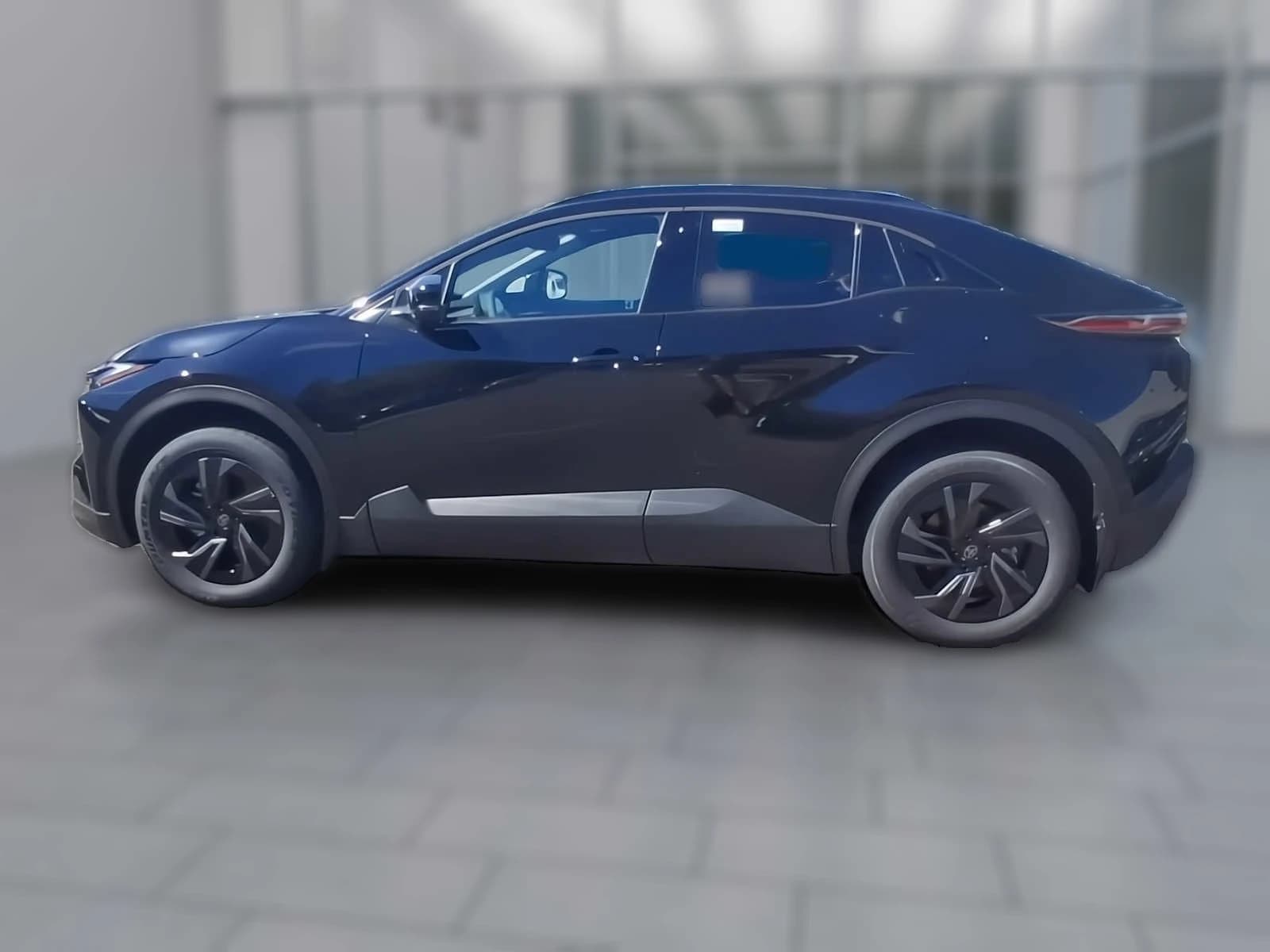 Toyota C-HR SE AWD (Natl) 2026 — side view